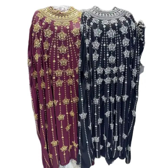 Robe de soirée longue élégante pour femme, ornée de perles, style Moyen-Orient, travail artisanal de luxe, idéale pour cérémonie