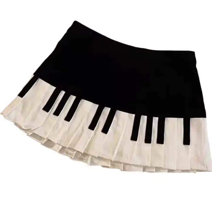 Jupe courte épissée noire et blanche pour femmes, design slim, Harajuku chic, jupe de piano rétro plissée, midi, kawaii, 2025 y2k polyester plissé avec appliques pour bureau et occasions sociales