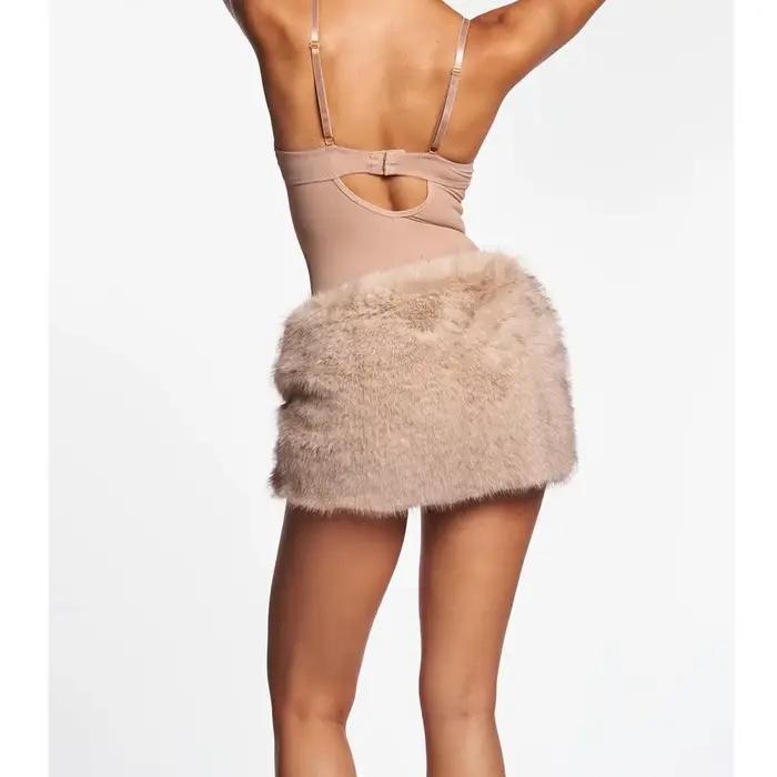 2026 Fashipn fausse fourrure moulante Mini jupes femmes mode Sexy taille basse Hipster
