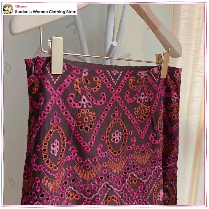 Haut brodé à col rond sans manches et jupe midi évasée assortie style ethnique estival pour femmes juniors occasions spéciales