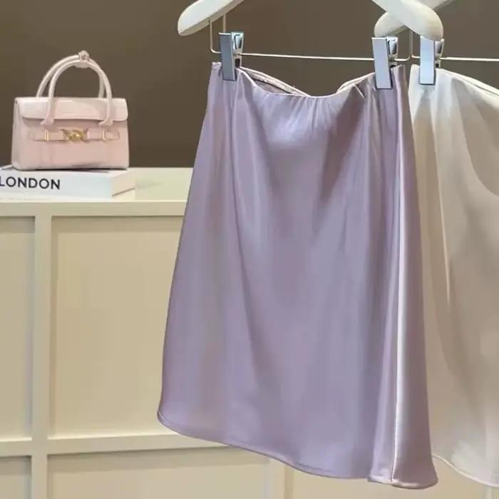 Nouvelle jupe mini élégante en satin pour femme