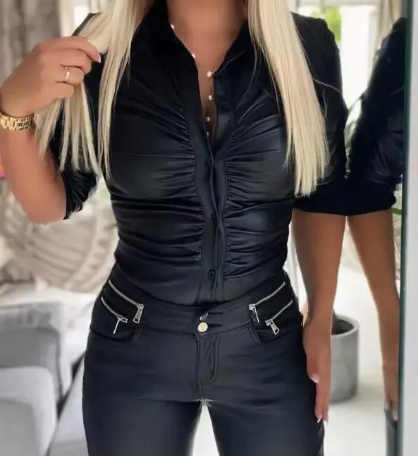 Chemise boutonnée sur le devant en simili cuir pour femme avec col à revers froncé Haut à manches longues élégant et confortable