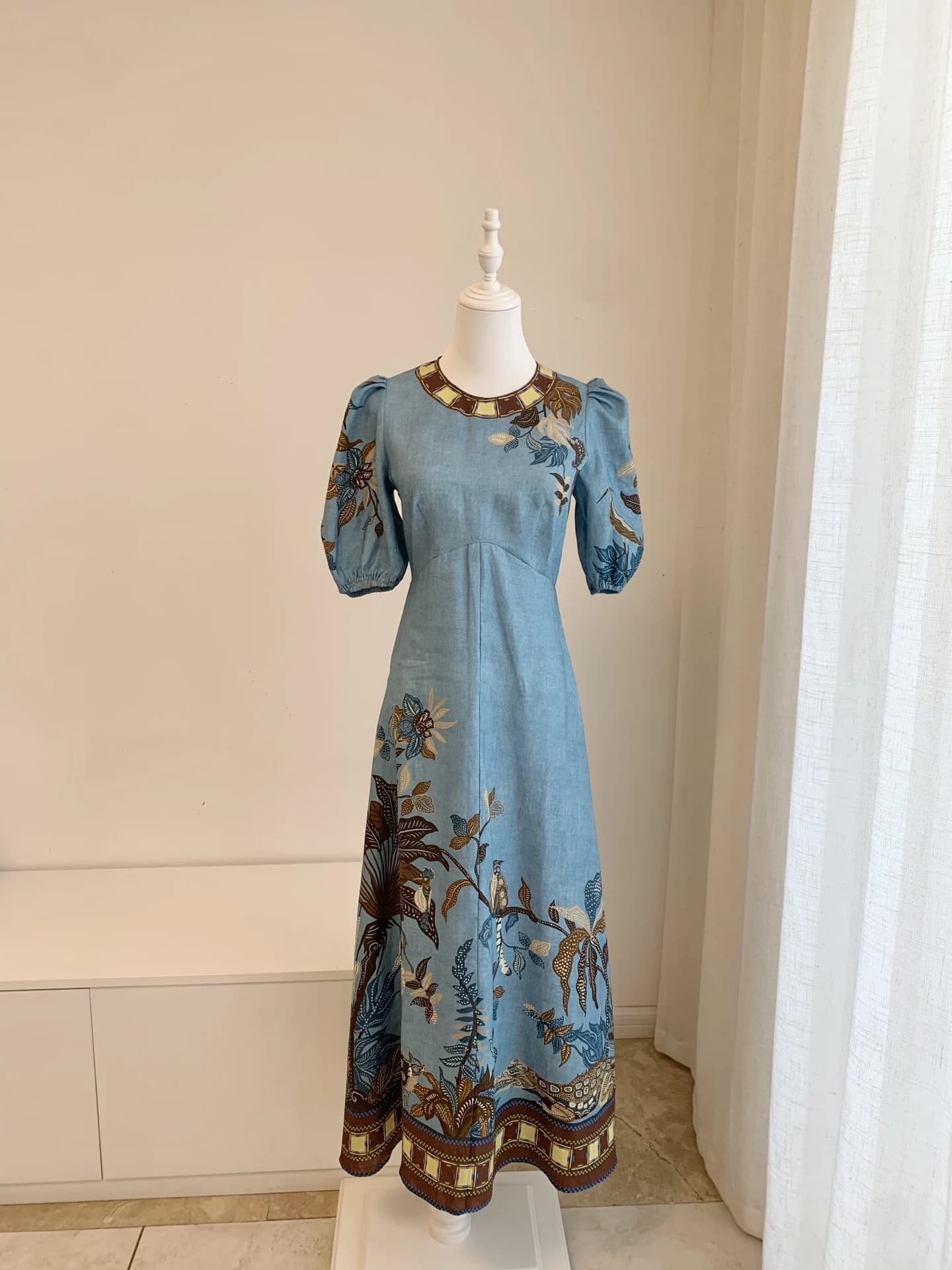Robe longue pour femmes en lin 100% à imprimé floral, manches bouffantes courtes