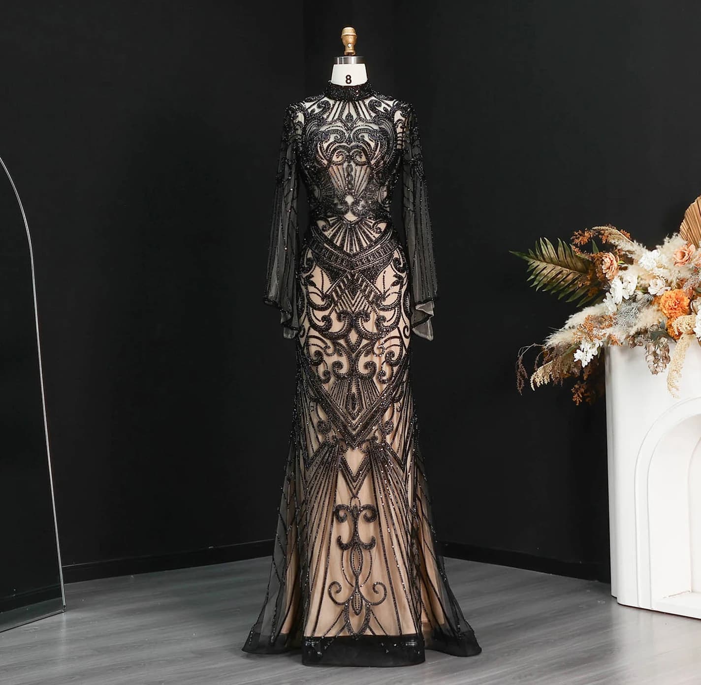 Robe de soirée noire Sharon Said Dubaï à motif géométrique perlé, manches longues évasées, robe de b
