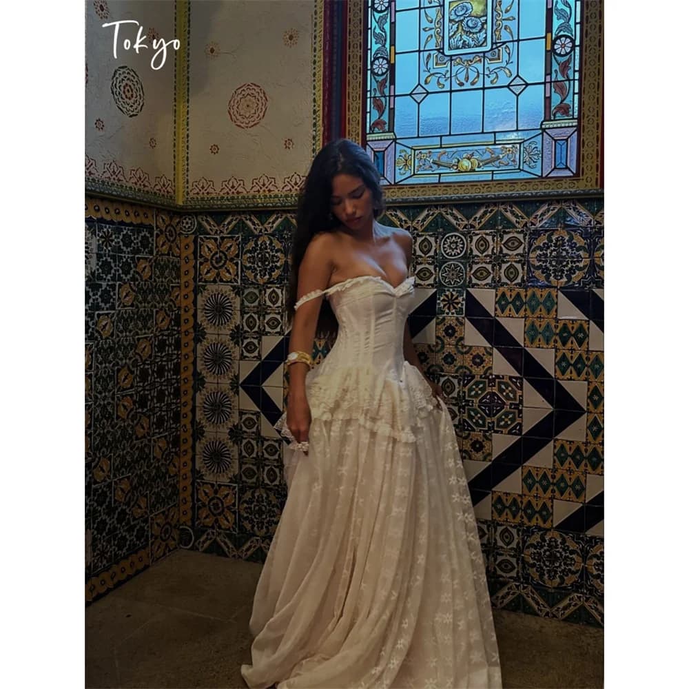 Robe de mariée blanche style corset Tokyo, épaules dénudées, dentelle et volants, robe de bal, style