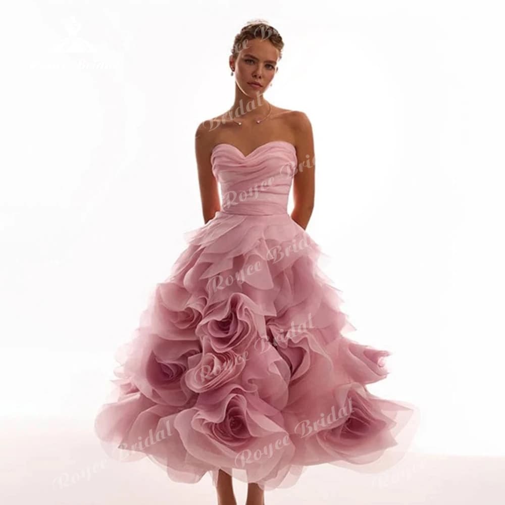 Robe de bal chic sans bretelles coupe trapèze 2026 avec corset orné et volants – Robe de soirée/anni