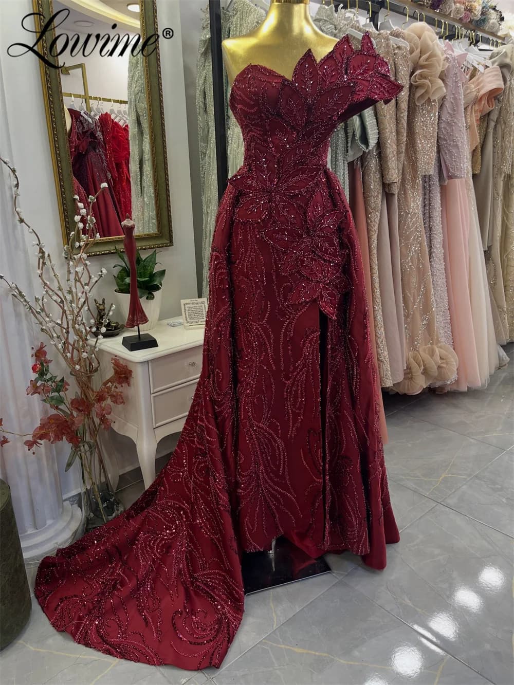Robe de bal élégante bordeaux asymétrique à une épaule, avec longue jupe superposée personnalisée, r
