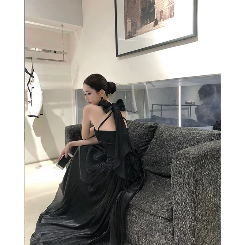 Élégant blanc licou Robe longue femmes fête bal arc noir Maxi robes mode Sexy dos nu Robe moulante O