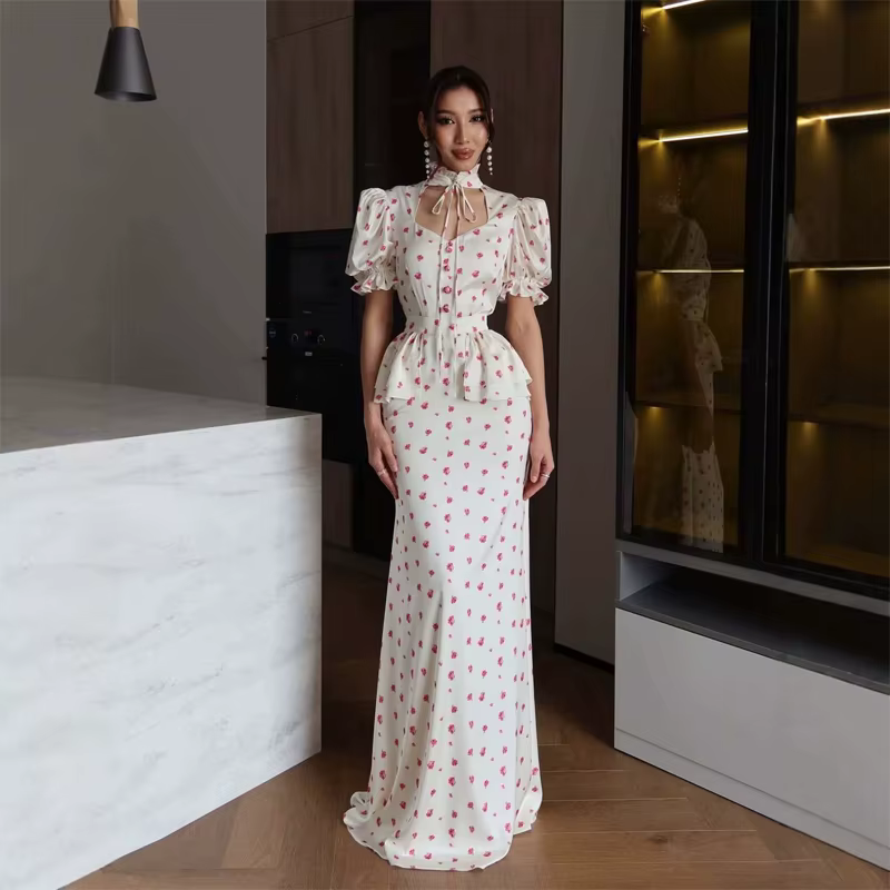 Robe longue élégante en mousseline pour femme, imprimé floral blanc et rose, col en V, manches bouff