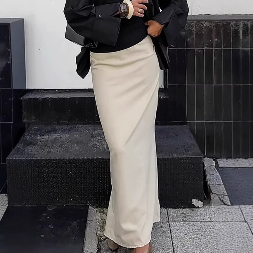 Jupe droite taille haute en coton kaki clair à bords effilochés style vintage Printemps 2026