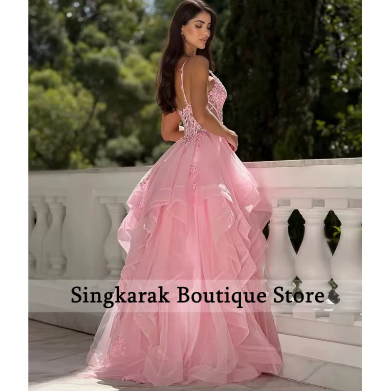 Robes de bal longues en dentelle rose personnalisées, coupe trapèze, col en V, volants, dos lacé, lo