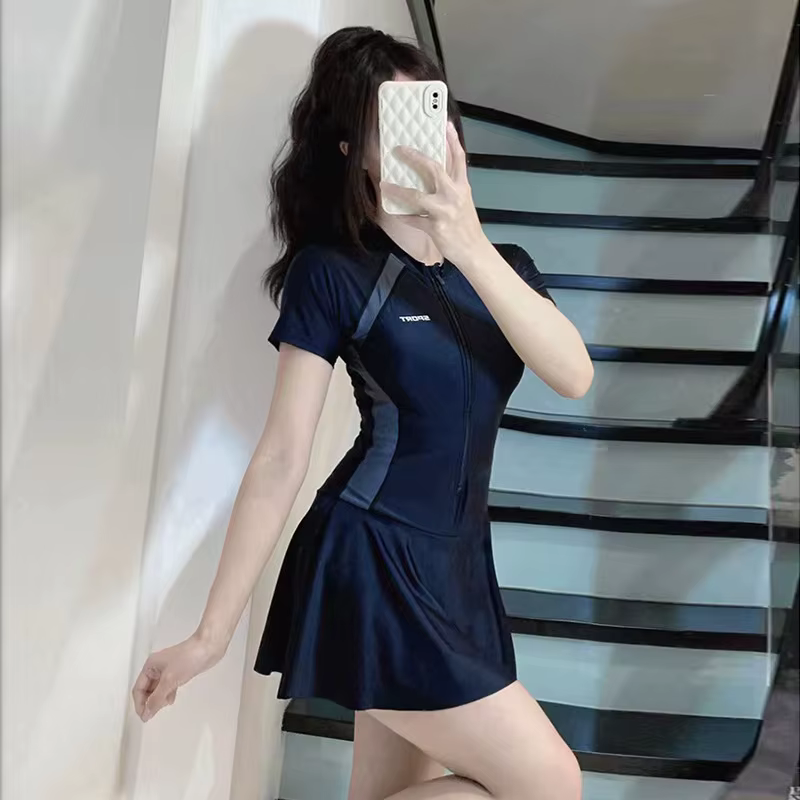 Maillot de bain une pièce à manches longues pour femmes, offre spéciale de la saison, nouveau Style