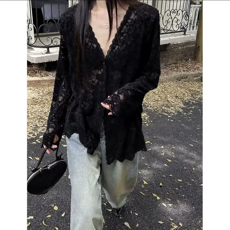 Chemise en dentelle évidée à manches longues pour femmes, t-shirts coréens, vêtements de tempérament