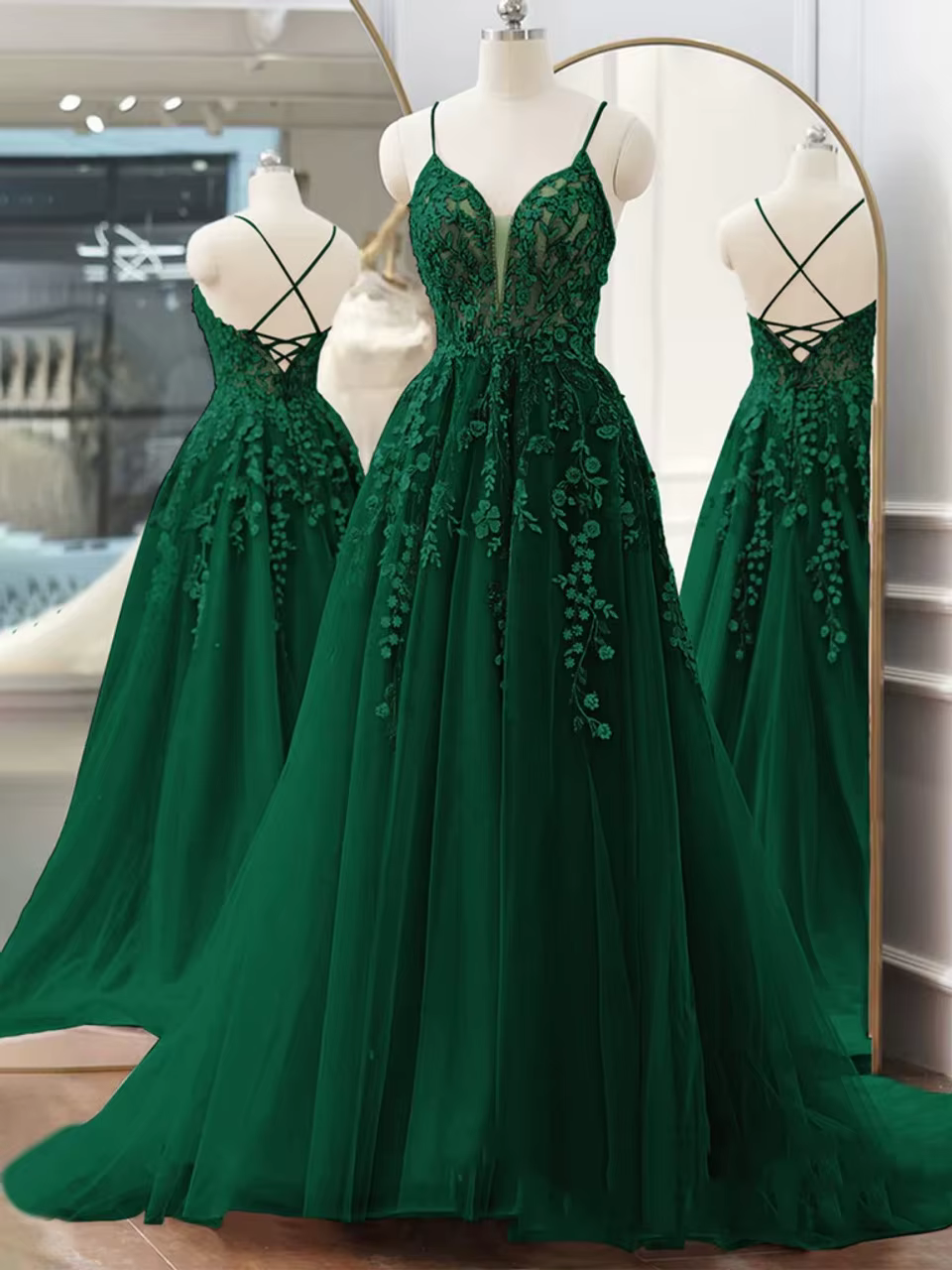 Robe de Bal Verte avec Appliques en Dentelle, Bretelles Spaghetti Perlées, Col en V, Longue Traîne d