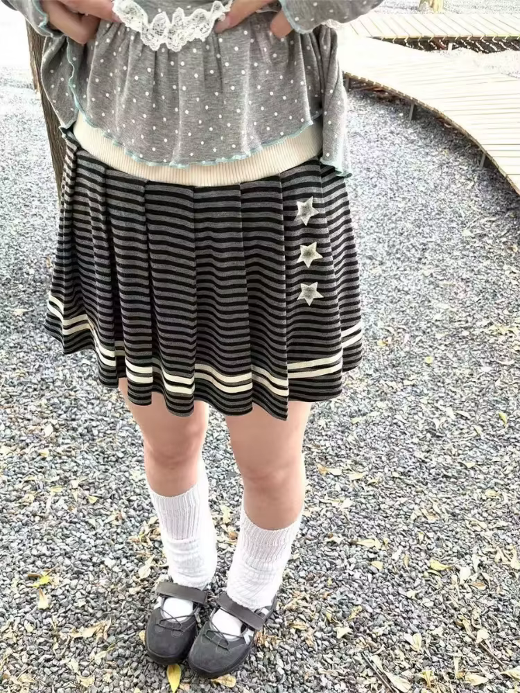 Designer Vintage gris rayé jupe courte femmes Style Preppy lâche Hepburn gothique jupes femme chaude