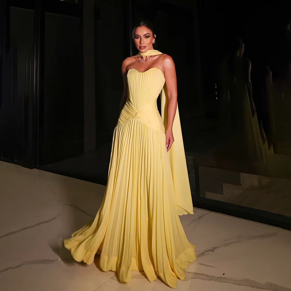 Robe de soirée jaune avec écharpe, en mousseline de soie plissée sans bretelles, ligne A, longueur a