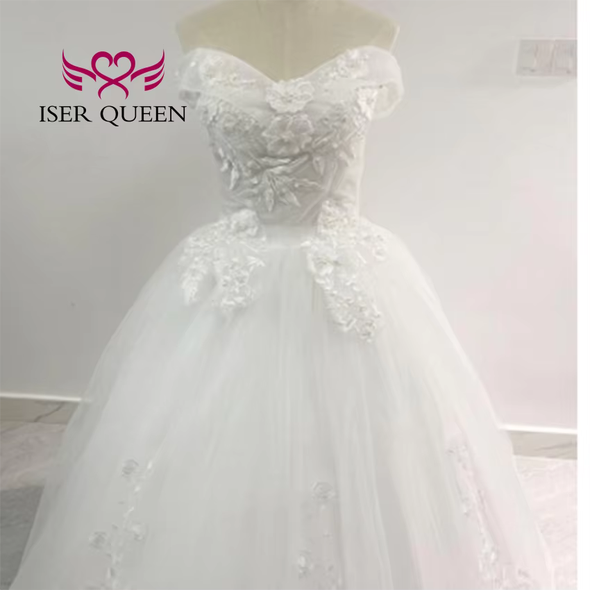Robes de mariée colorées personnalisées, mode européenne, avec des Appliques en dentelle sur Tulle,