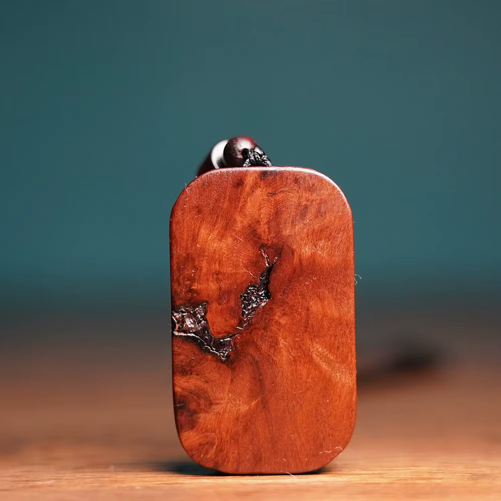 Pendentif porte-bonheur en bois de jujube naturel brûlé par la foudre, sculpté à la main, en forme d
