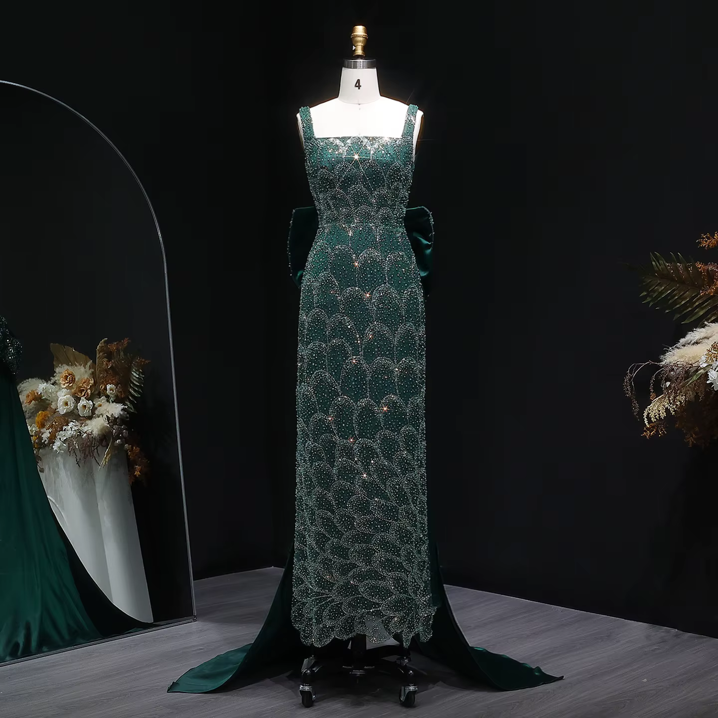 Robe de soirée droite vert émeraude Sharon Said avec traîne, nœud, coupe fourreau, col carré, pour f