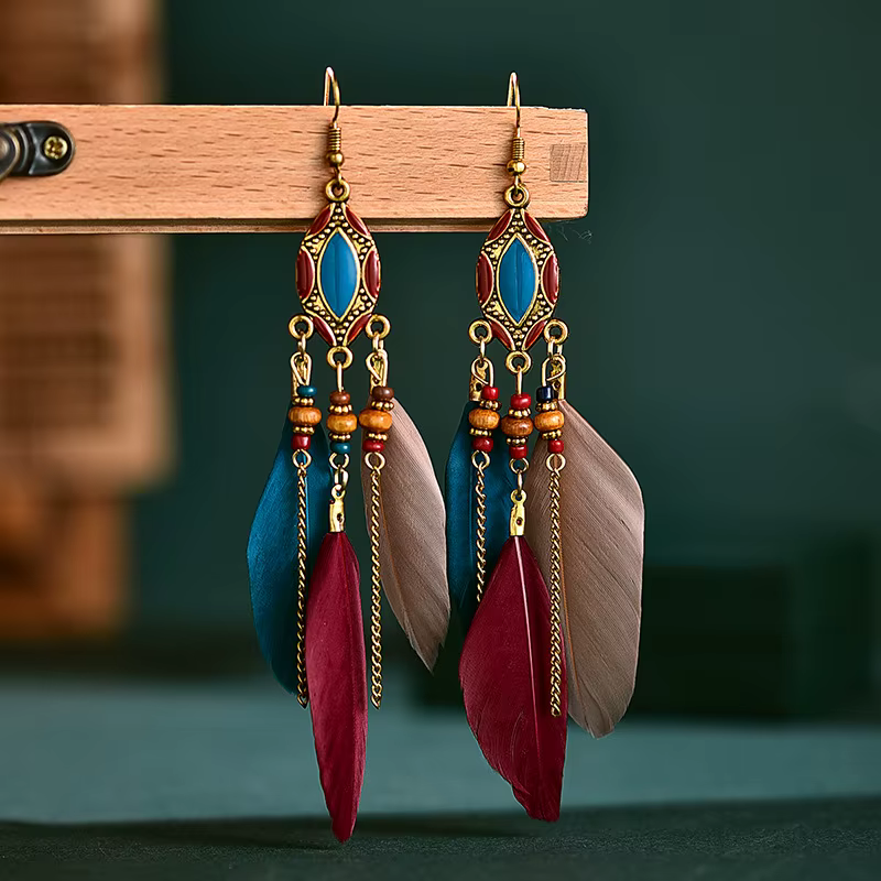 Boucles d'oreilles ethniques longues en plumes pour femmes, style bohème, perles à pampilles, en éma