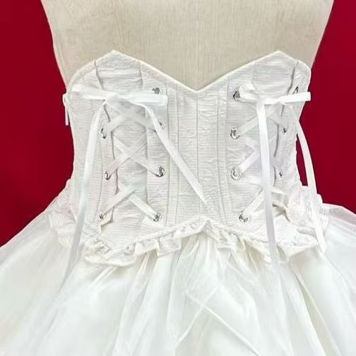 Ensemble Gothique Femme : Chemise Évasée à Manches Longues avec Jabot et Volants, Jupe, Style Rococo