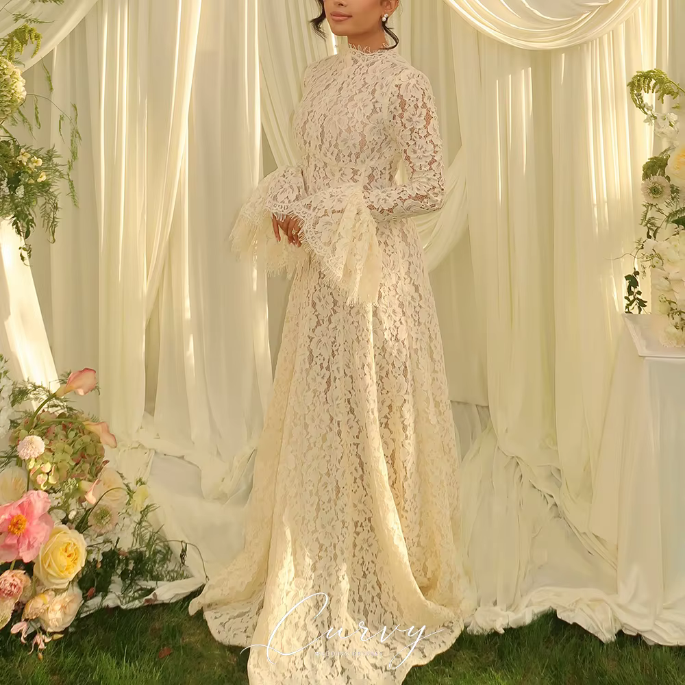 Robe de mariée élégante et sophistiquée pour femmes, col haut, dentelle, manches cloche, coupe trapè