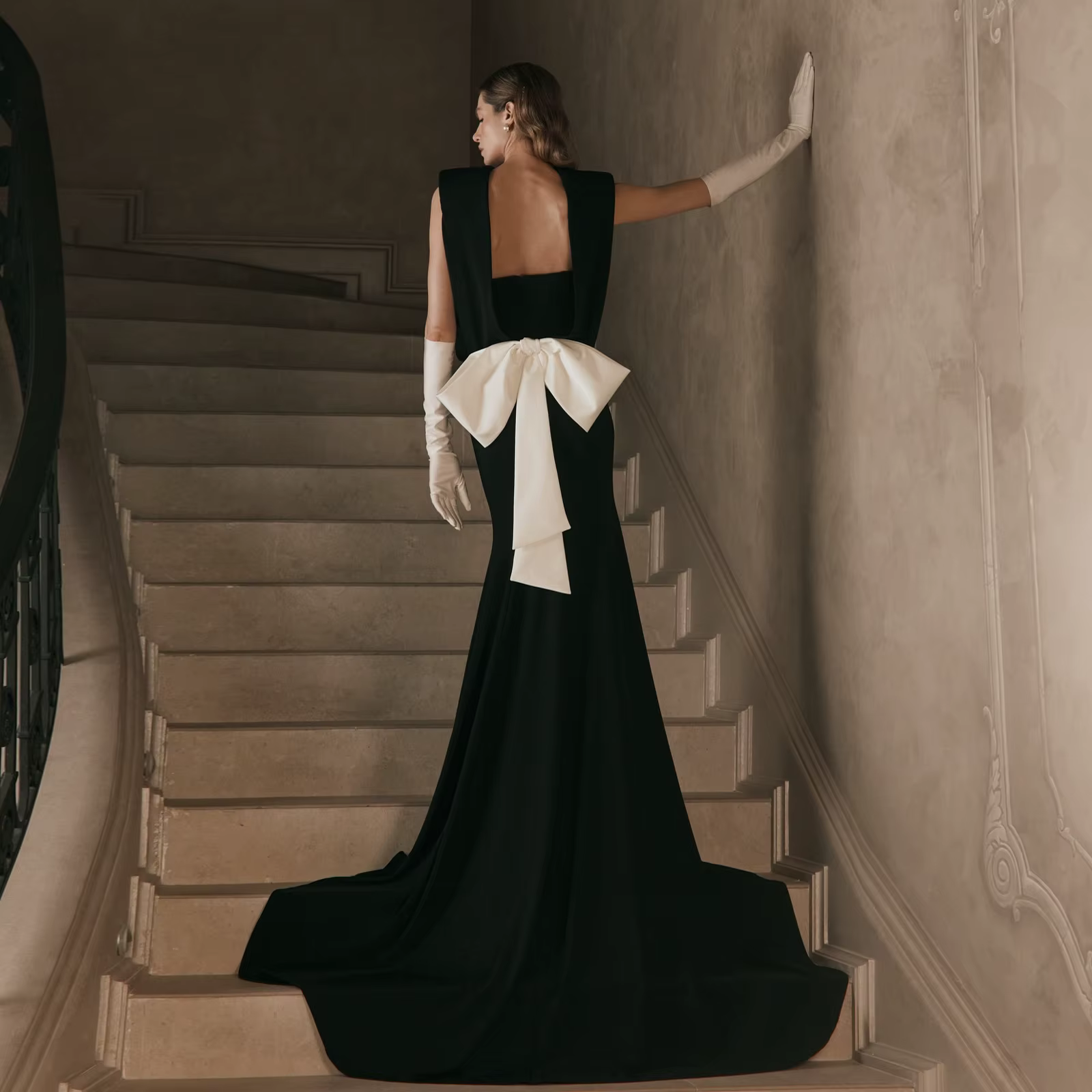 Robe de soirée sirène noire fluide sans dos pour femme, robe de bal longue sans manches avec nœud bl