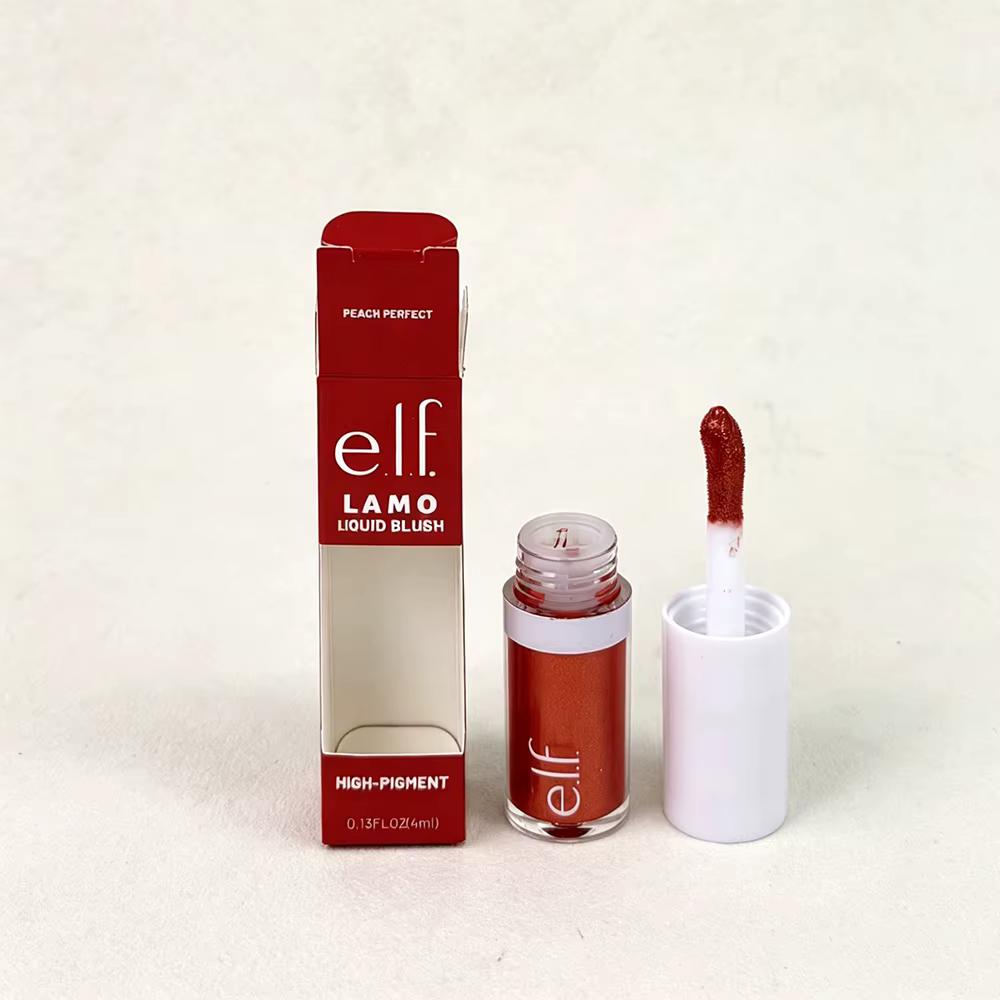 Le nouveau blush liquide Elf Camo offre une couleur longue durée, une légèreté naturelle, une hydrat
