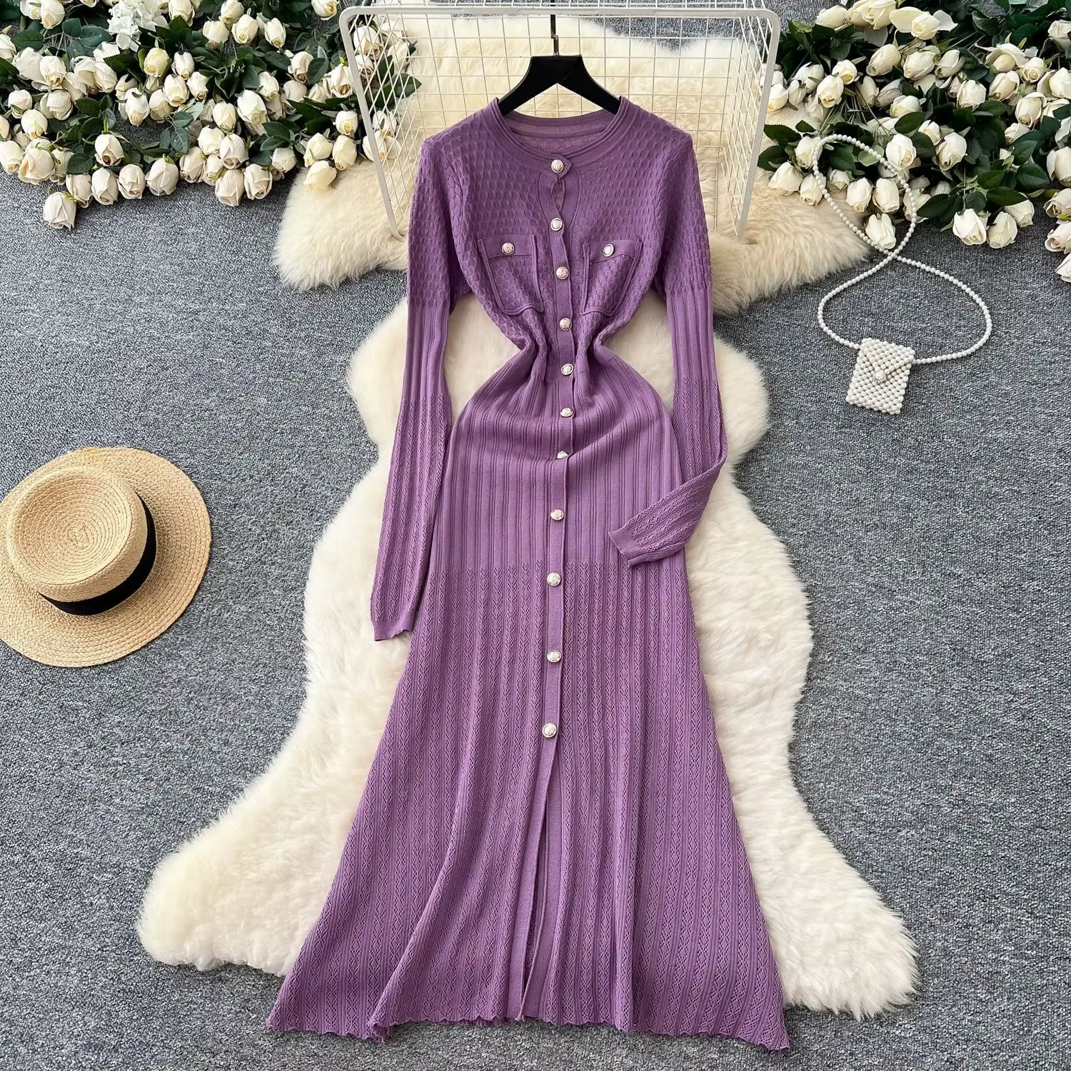 Robe en tricot pour l'automne et l'hiver, coupe ajustée, manches longues, col rond, boutons métalliq