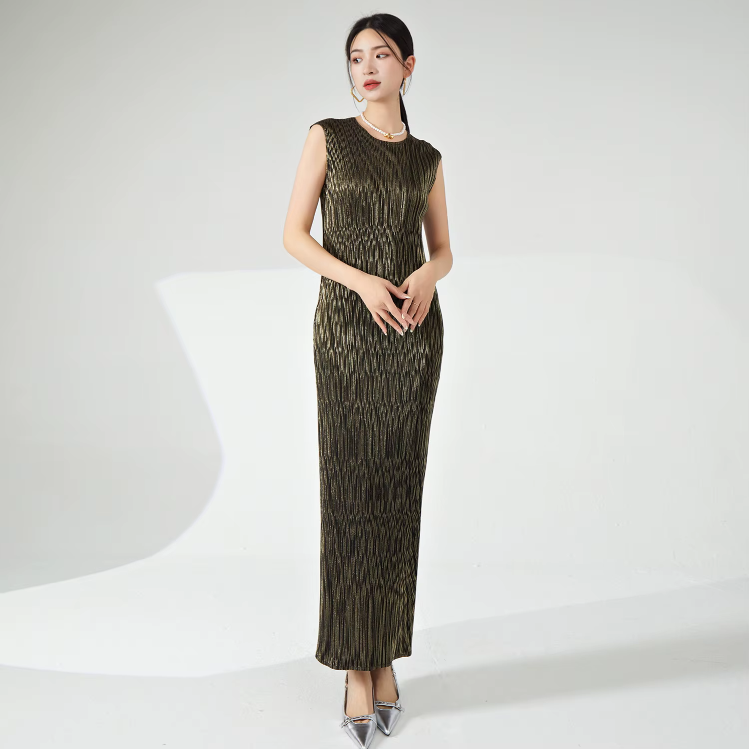 Robe élégante Miyake, robe longue droite estivale pour femme, ornée de motifs dorés, tenue de cérémo