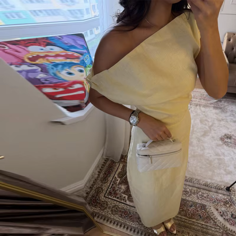 Robe longue asymétrique pour femme, couleur unie, taille cintrée, sans manches, dos nu, coupe ajusté