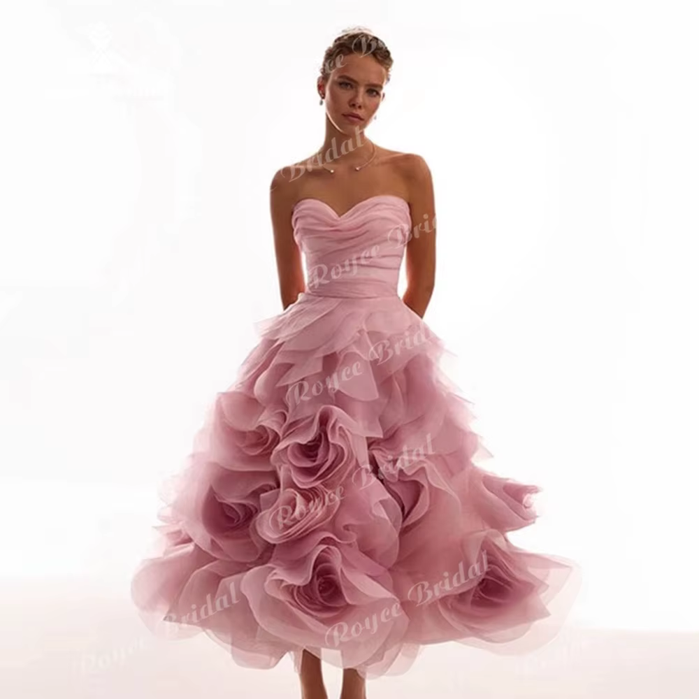 Robe de bal chic sans bretelles coupe trapèze 2026 avec corset orné et volants – Robe de soirée/anni