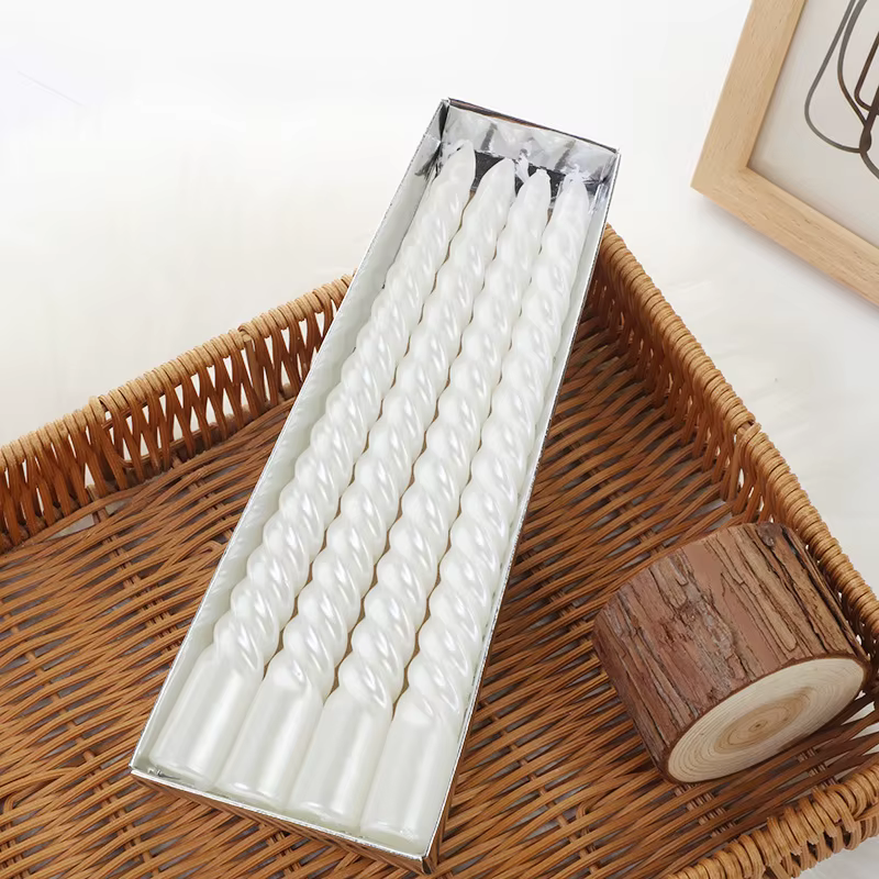 Paquet de 4 nouvelles bougies filetées colorées à longue tige européenne classique pour la maison ro