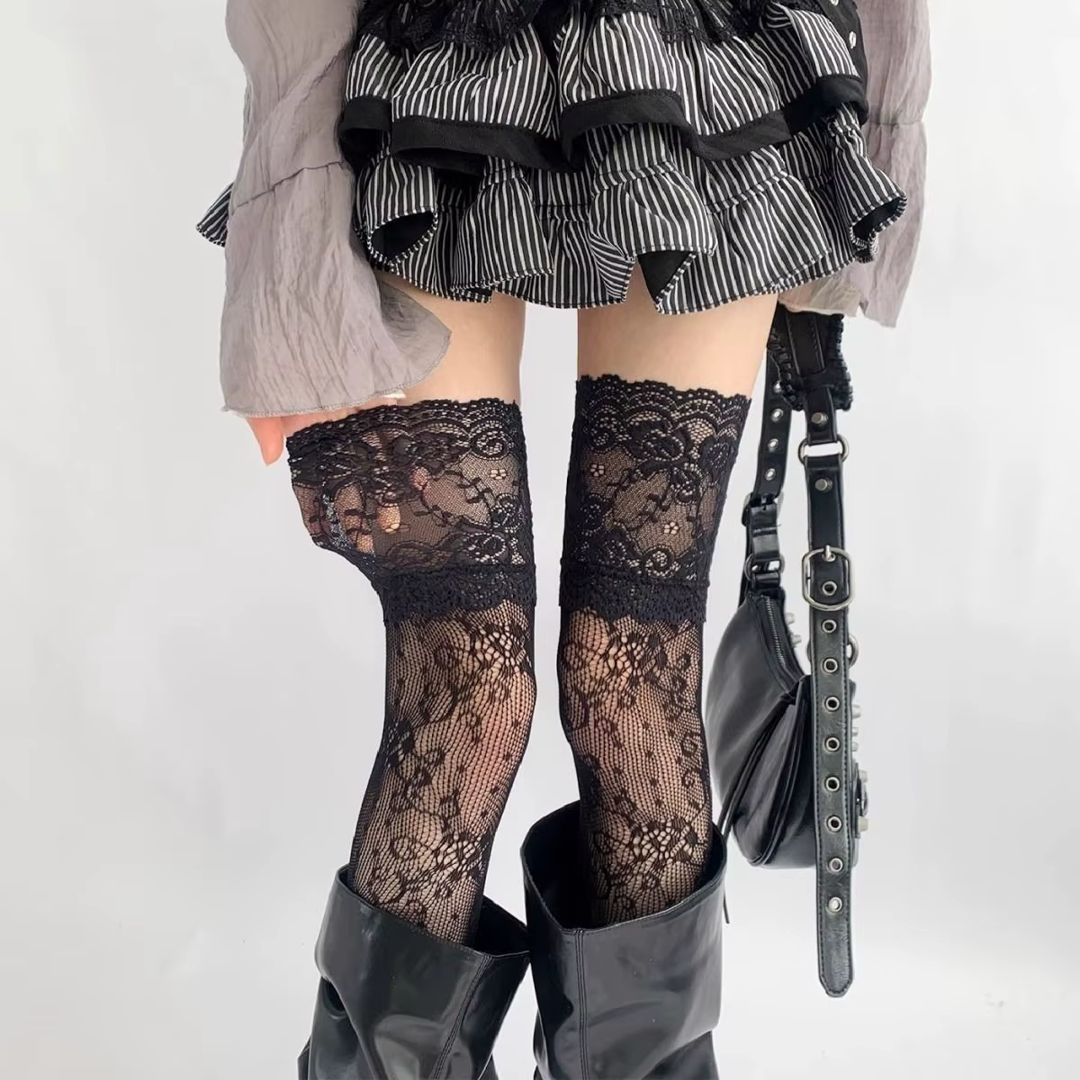 Chaussettes femme automne/été couleur unie cuisse haute dentelle bas femmes sur le genou bas Lolita