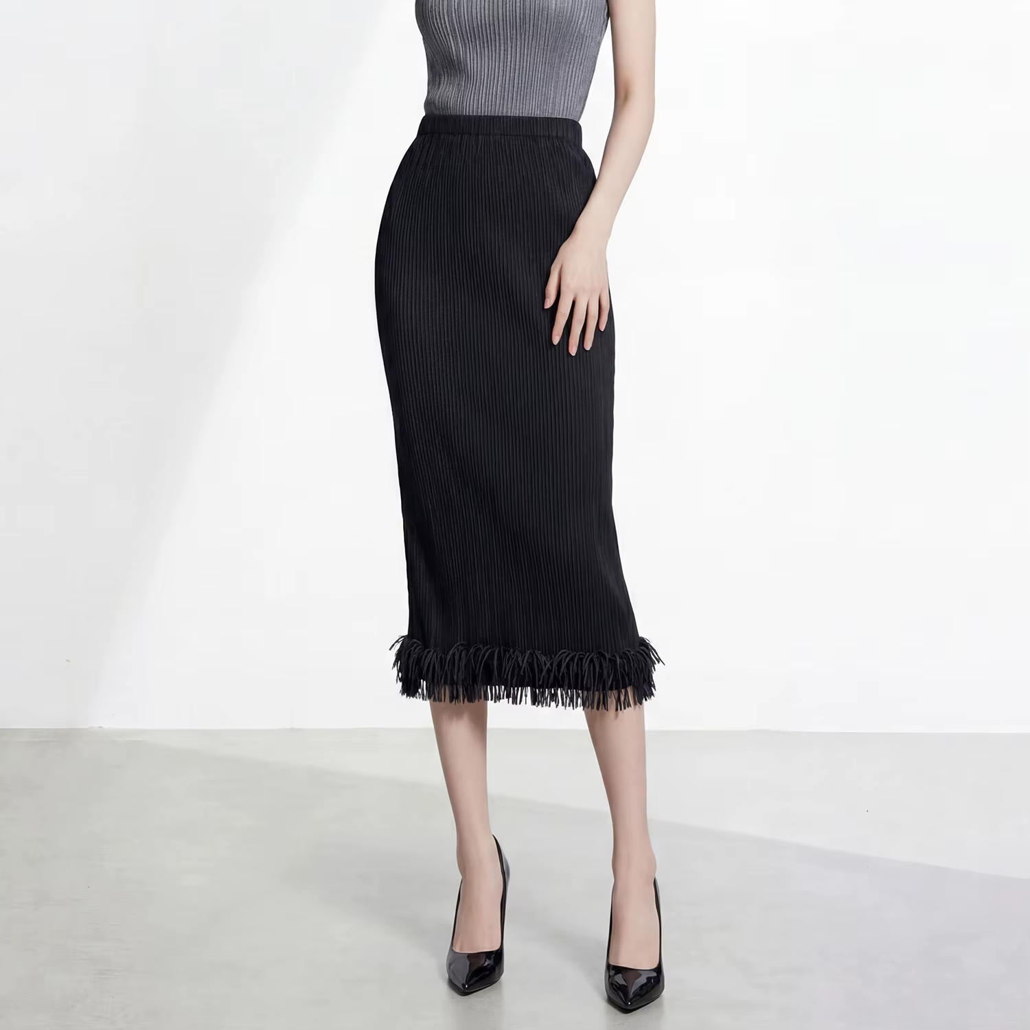 Jupe crayon plissée noire pour tenue professionnelle, style estival haut de gamme, taille élastique,
