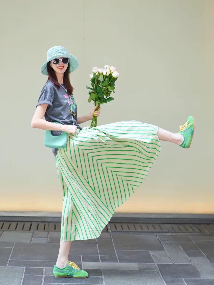 Jupe rayée style vacances pour femme, nouvelle collection été, taille haute élastique, coupe trapèze
