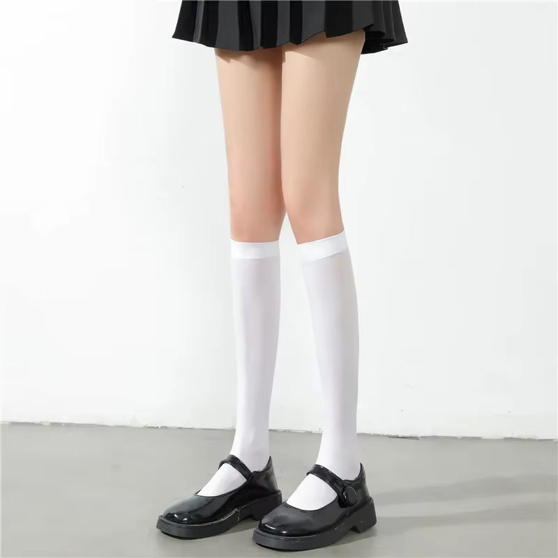 Bas en soie ultra-fins pour femmes, en Nylon, noir et blanc, chaussettes d'été, d'automne et d'hiver