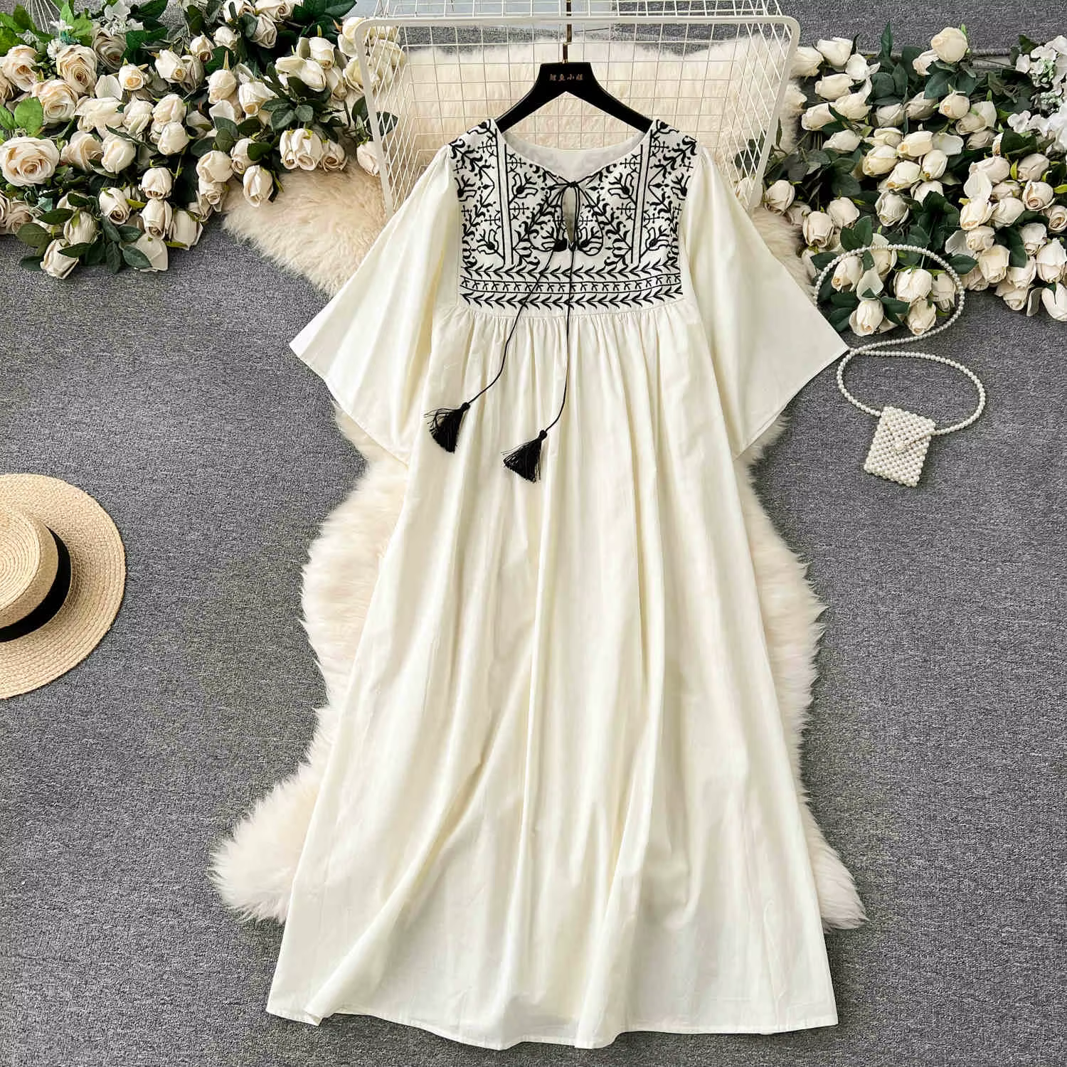 Robe brodée bohème pour femmes, manches courtes, ample, longue, vacances, Chic, col rond, à lacets, 