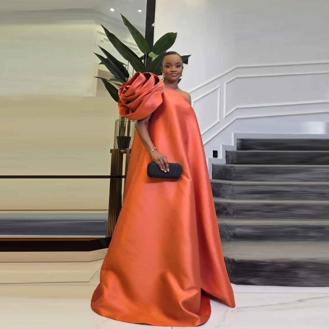 Robes de soirée longues orange pour femmes, robes de bal en satin à fleurs à une épaule, robe de soi