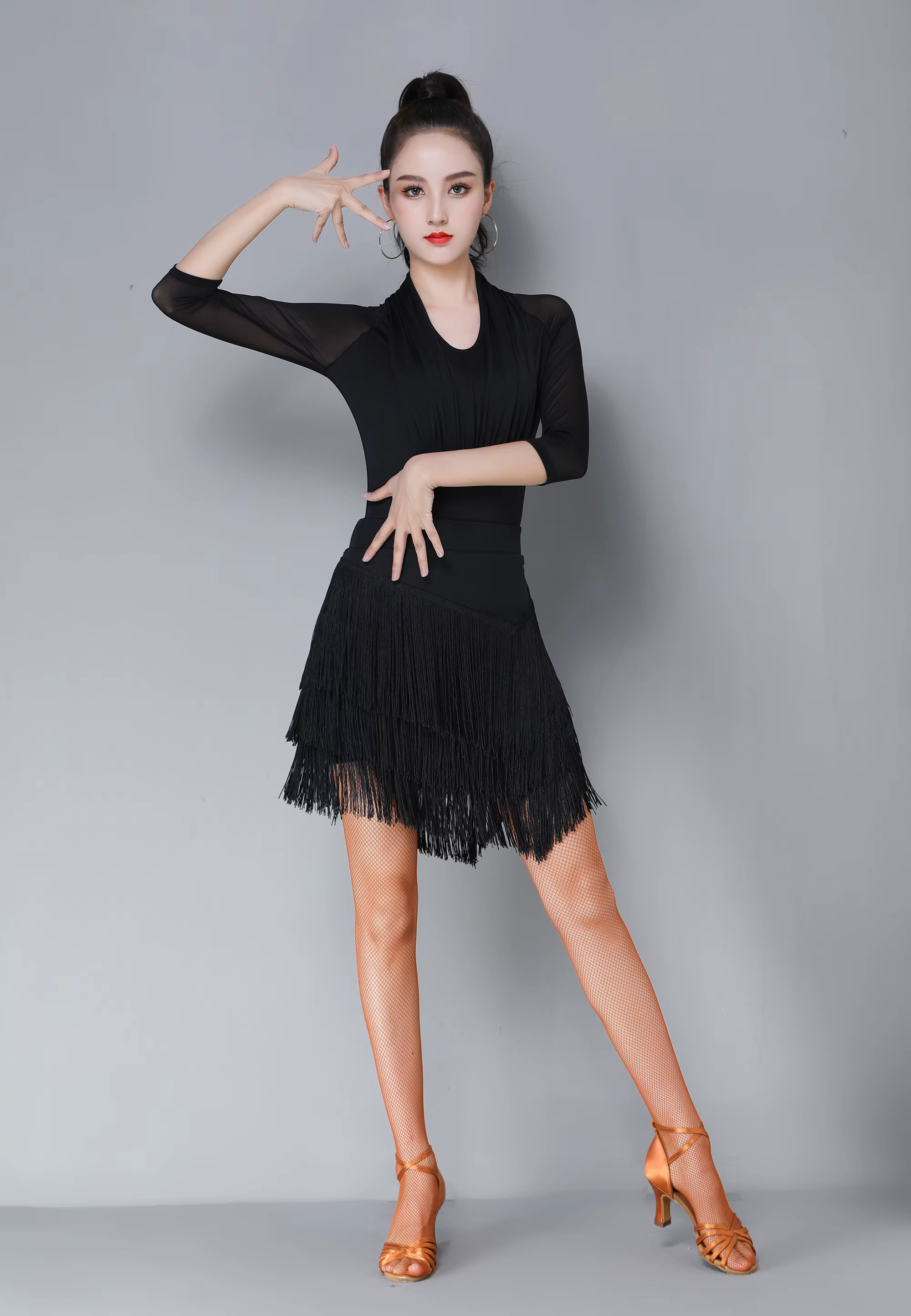Jupe latine élégante à franges, style mi-long confortable, tenue polyvalente pour les séances d'entr