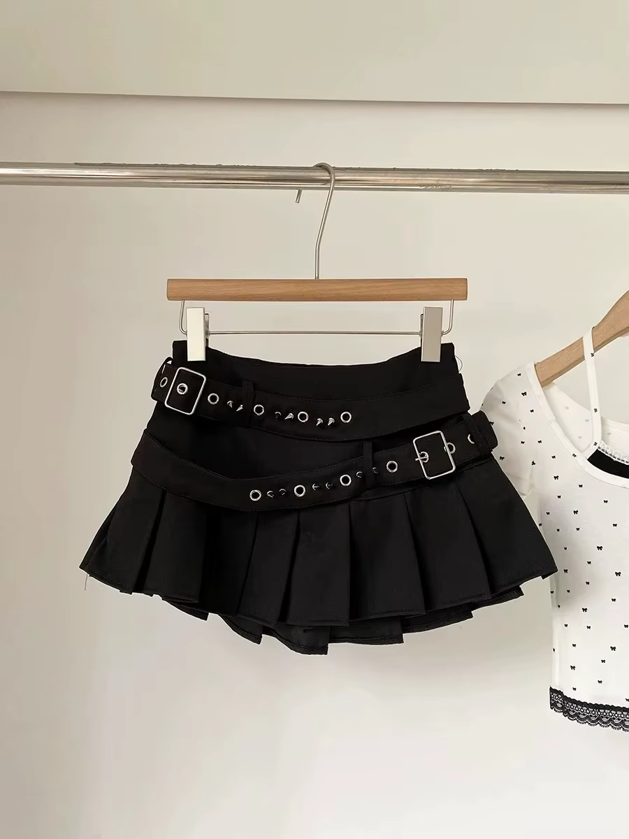 Mini jupe gothique noire à rivets pour femme