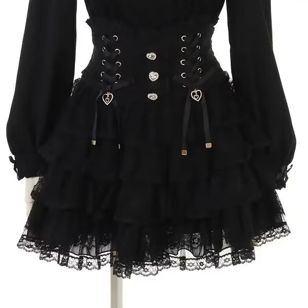 Jupe superposée en dentelle Lolita japonaise pour femmes style demoiselle d'honneur mini jupe trapèze romantique et élégante pour été ocassions spéciales