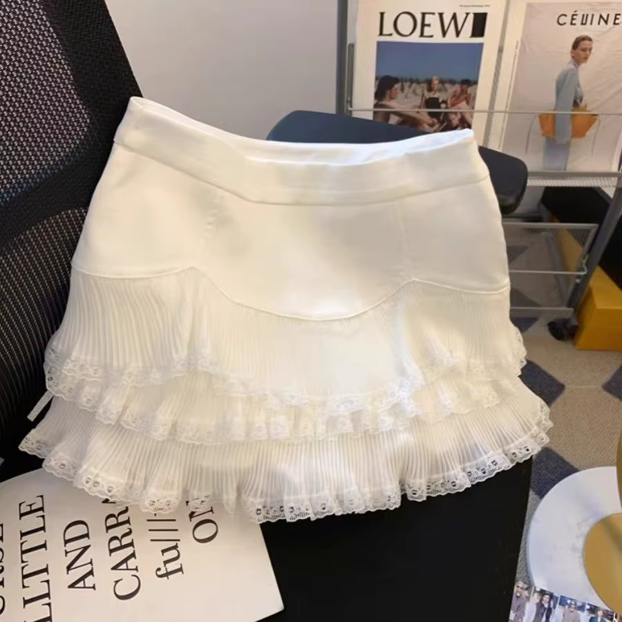 Jupe trapèze en dentelle à volants