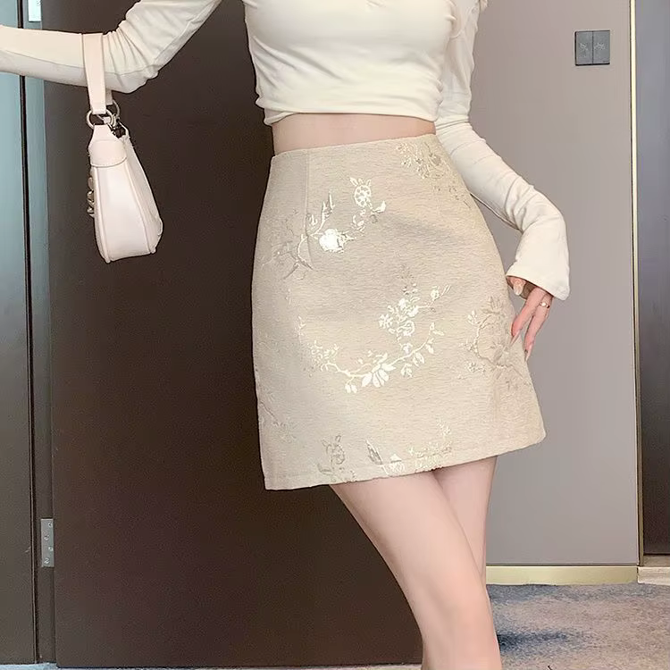 Mini jupes pour femmes 2025 Faldas Mujer De Moda taille haute a-ligne tempérament Jupe coréenne été Saia broderie