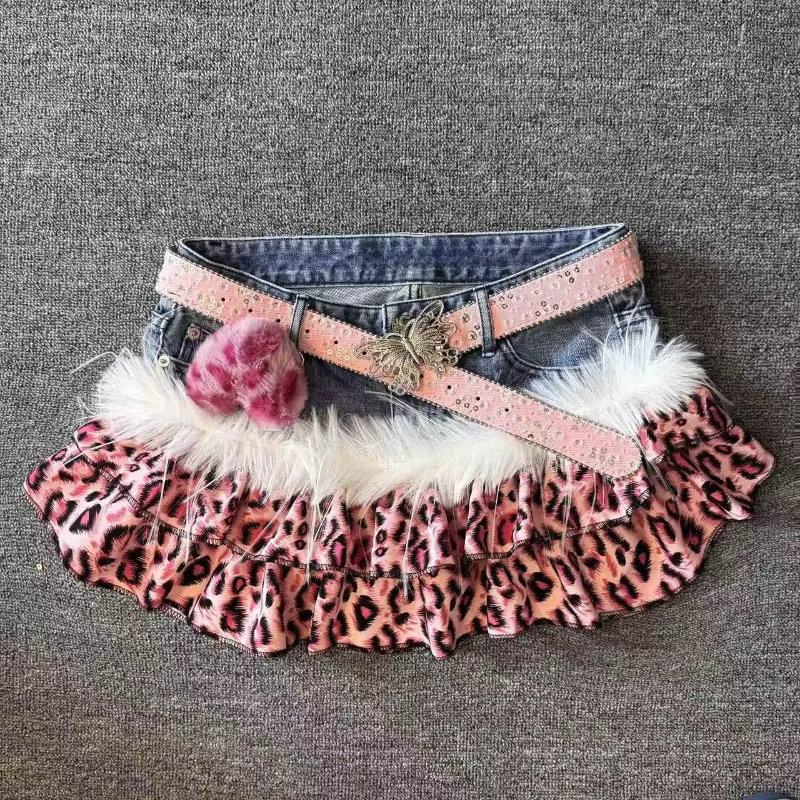 Mini-jupe en jean vintage à imprimé léopard rose