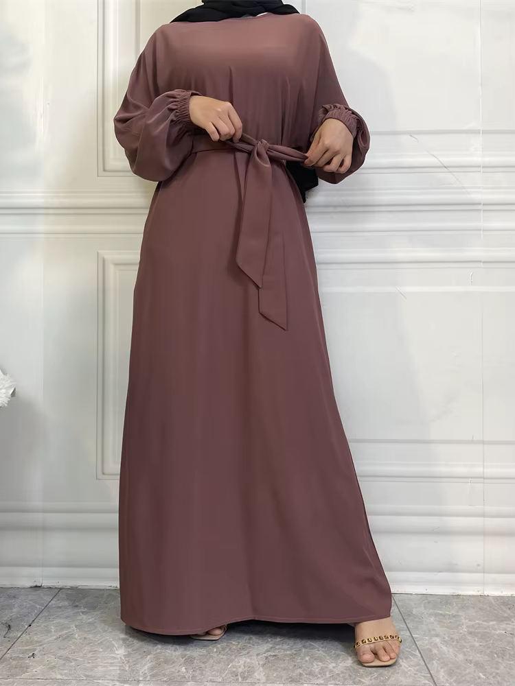 Robe musulmane à manches longues Abaya Style Simple vêtements pour femmes couleur unie Golfe Abayas