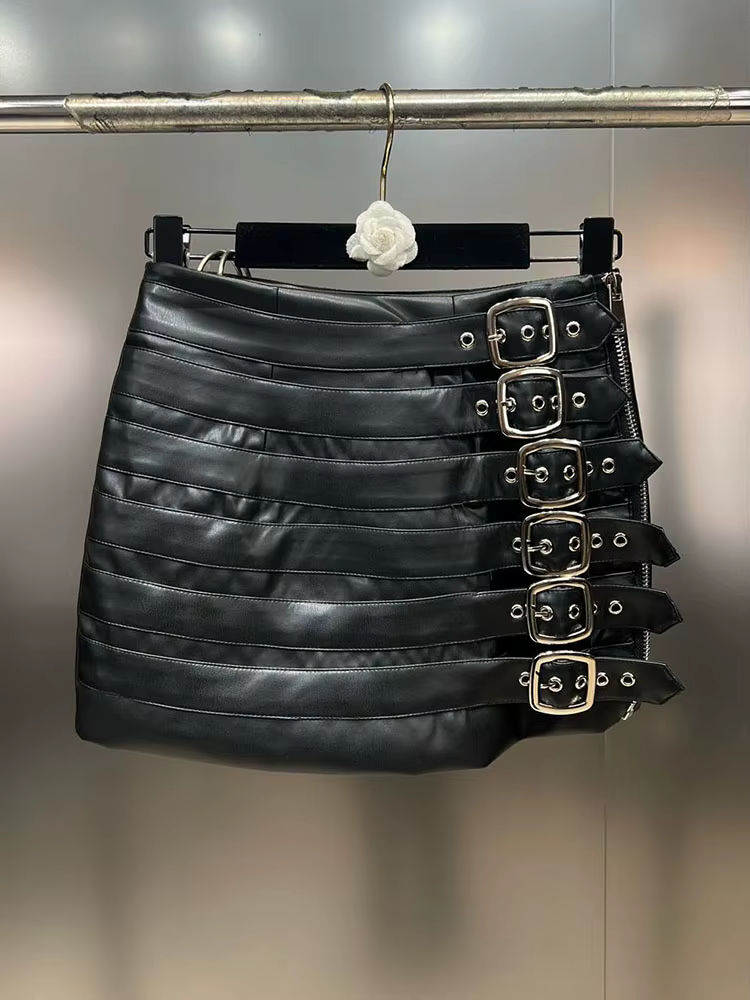 DEAT Mini-jupe tendance pour femme en similicuir PU à ceintures multiples