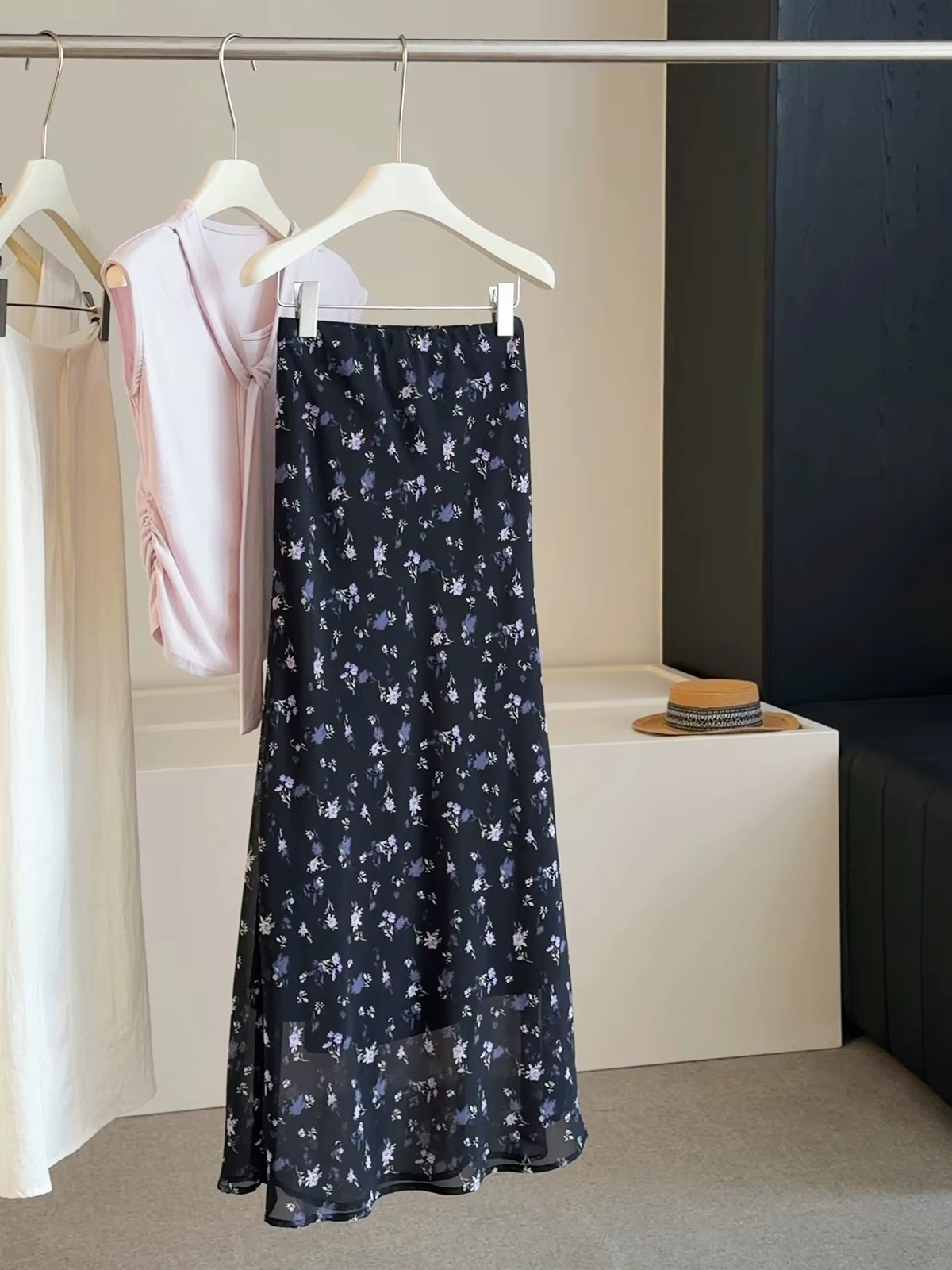 Jupes Vintage en Mousseline Florale pour Femmes 2026 Nouvelle Mode Amincissante Moulante Effet Hanches Nues Taille Haute Décontractée Élégante Plage Sirène
