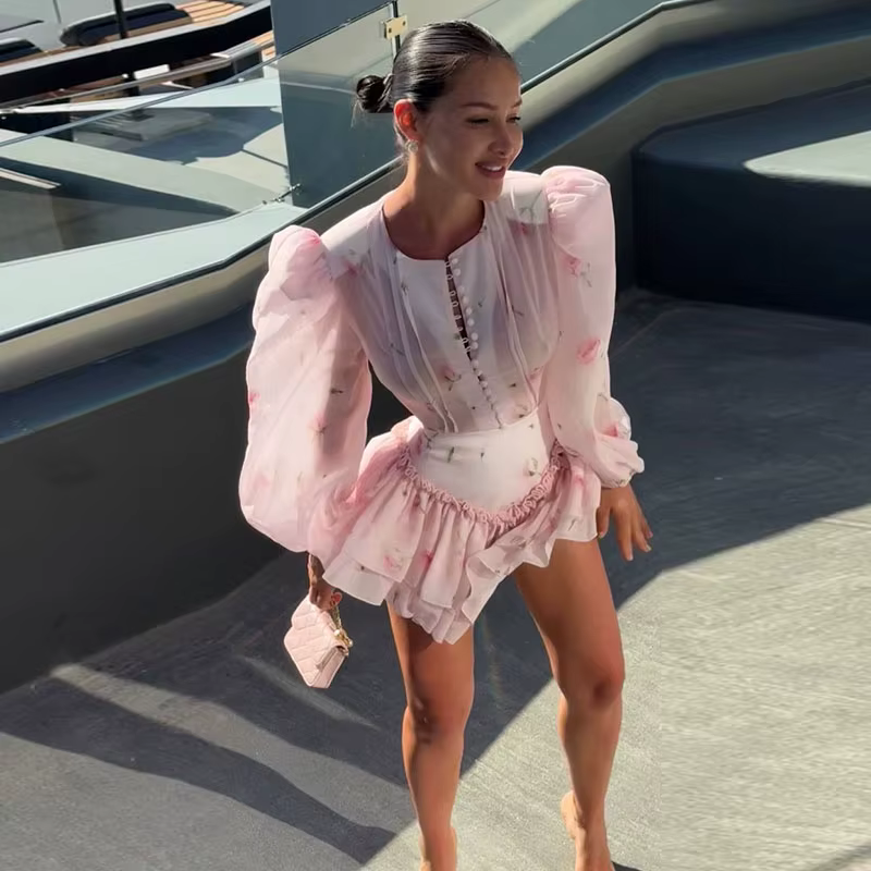 Jupe mini fluide à volants superposés pour femme