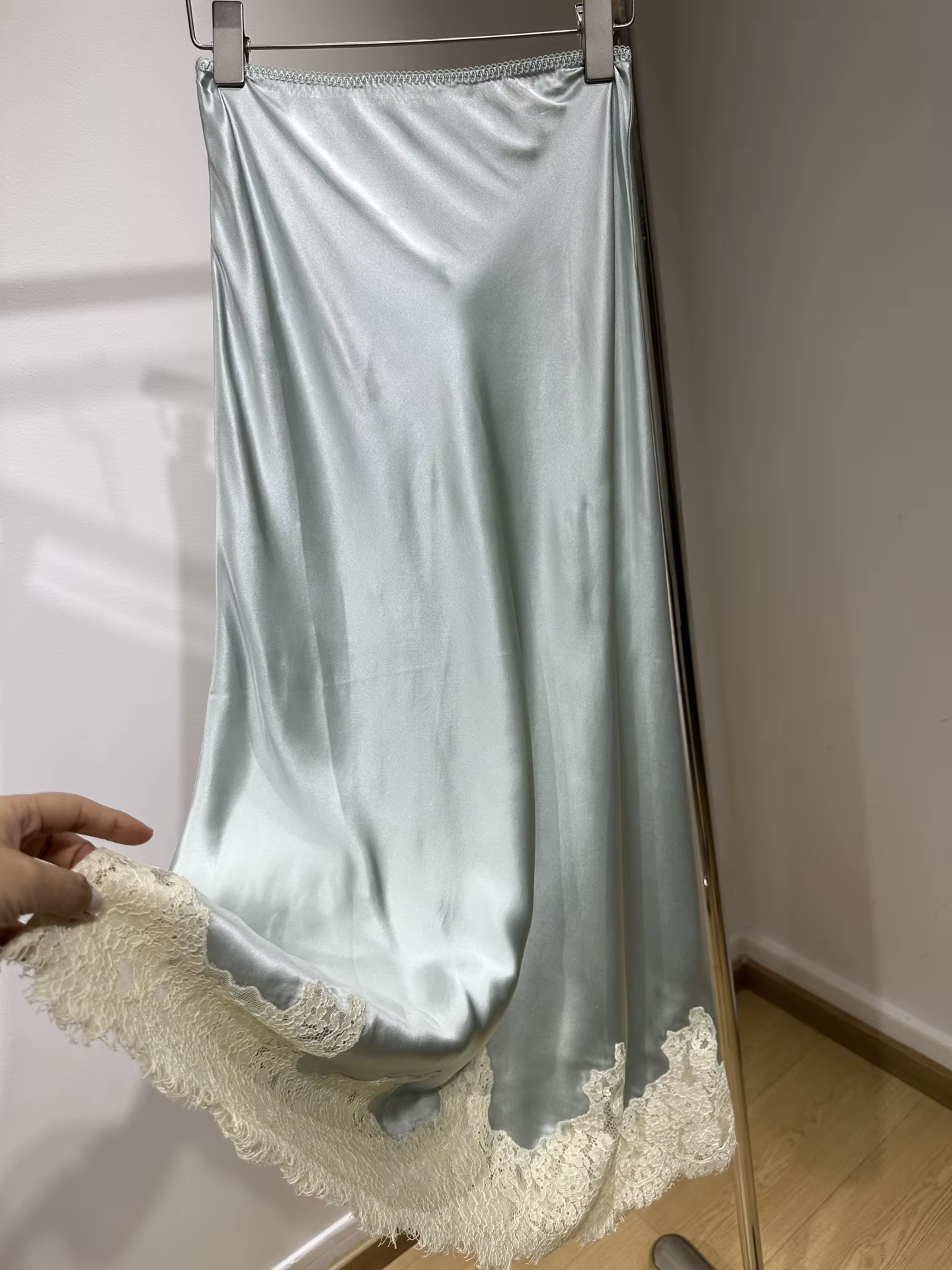 Jupe midi élégante pour femme en dentelle brodée